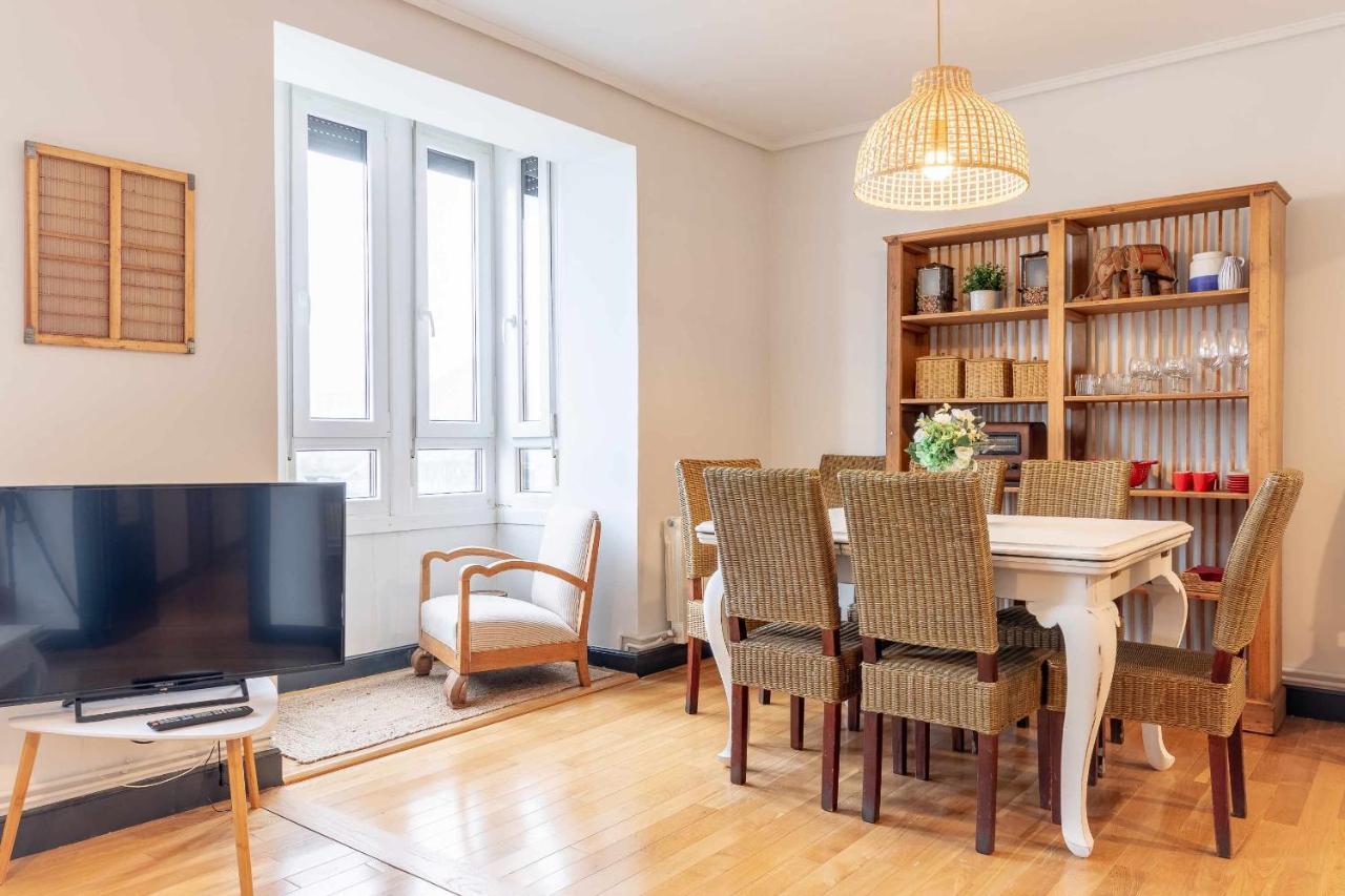 Erandio Apartamento Kuia Con Vistas Frontales A La Ria De Bilbao Cerca Del Metro מראה חיצוני תמונה