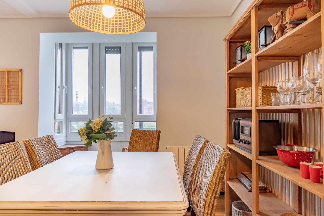 Erandio Apartamento Kuia Con Vistas Frontales A La Ria De Bilbao Cerca Del Metro מראה חיצוני תמונה