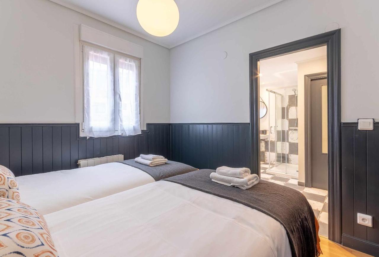Erandio Apartamento Kuia Con Vistas Frontales A La Ria De Bilbao Cerca Del Metro מראה חיצוני תמונה