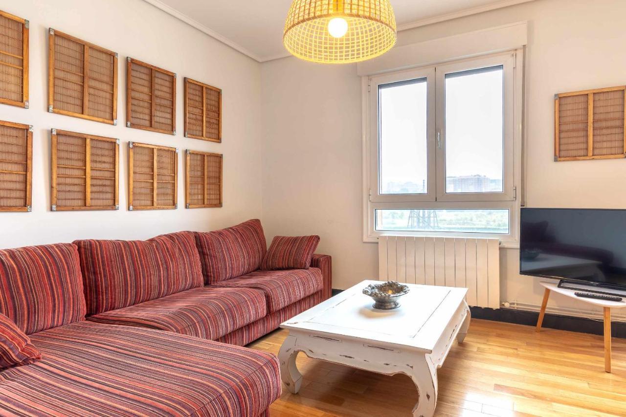 Erandio Apartamento Kuia Con Vistas Frontales A La Ria De Bilbao Cerca Del Metro מראה חיצוני תמונה